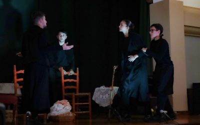 Alumnado de 1ºBachillerato representa La Casa de Bernarda Alba